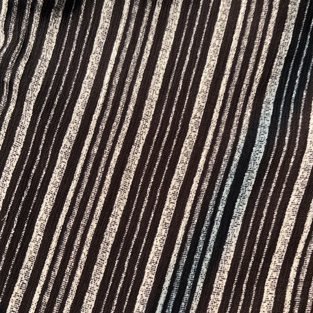 Striped Flowy Pants - Picture 4 of 4